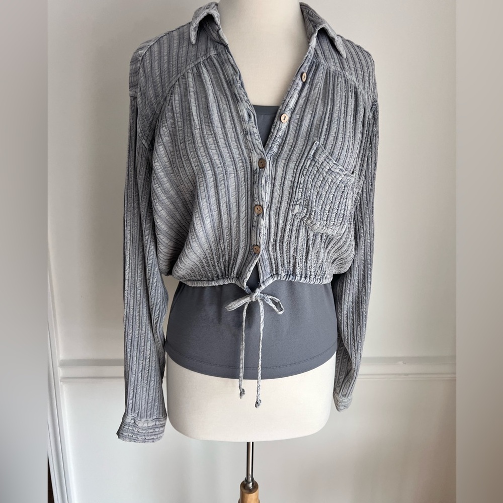 Vintage Havana faded blue tie top. Size S. Incl silk edge tank in PM